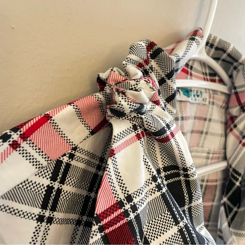 Vintage “K TEEN” White & Red Plaid Drawstring Collar Blouse –Size Large Like New - Picture 8 of 16